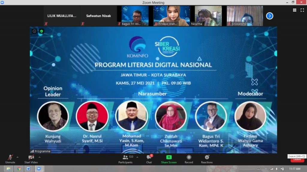 pelaksanaan webinar literasi digital 2021